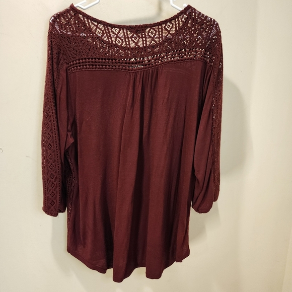 Elegant Lace Blouse - Burgundy - Picture 5 of 10